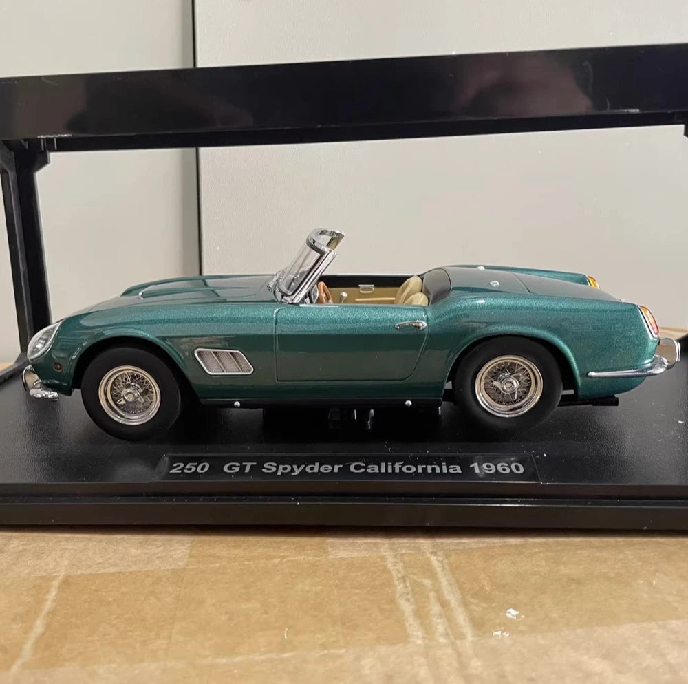 [KK Scale] 1:18 Ferrari 1960 250 GT Spyder California Green Model Car Die-Cast