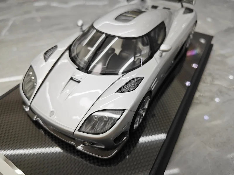 1:18 koenigsegg 2008 CCXR Die Cast Model Car