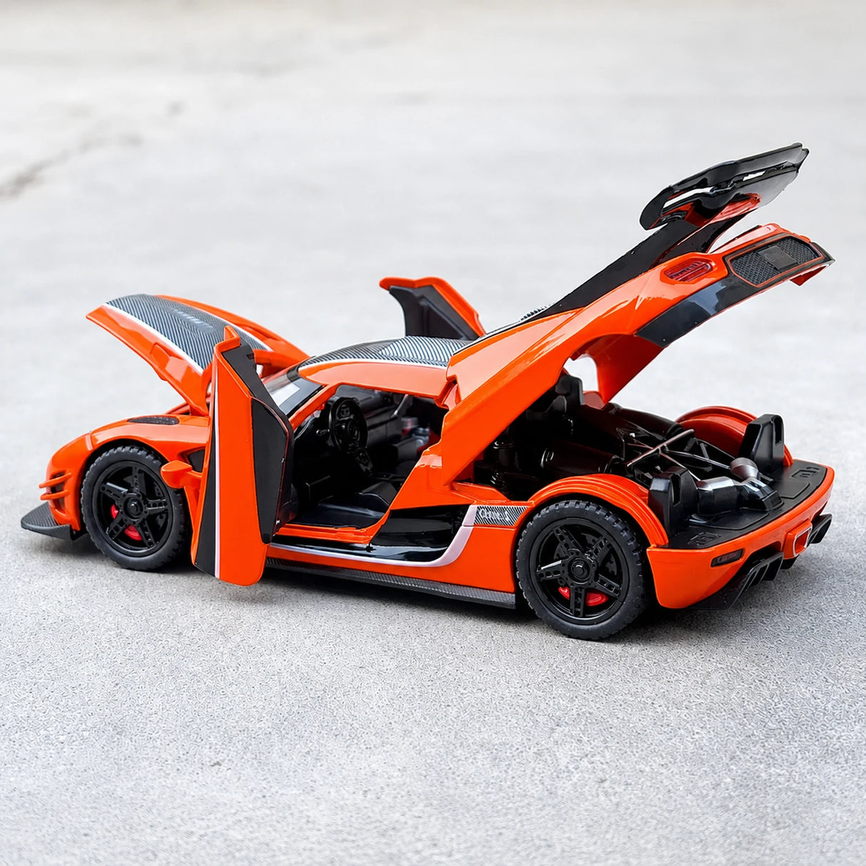 Koenigsegg 2014 One1 Orange 1:32 – Gjuten displaymodell gjutet
