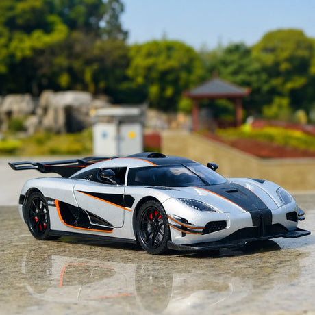 Koenigsegg 2014 One1 zilver 1:24 – diecast displaymodel