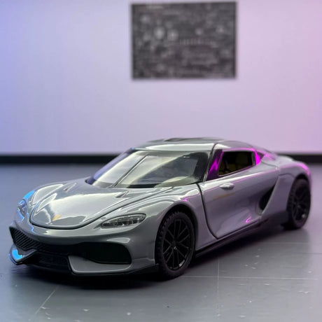 Koenigsegg 2020 Gemera grå 1:32 – pressgjuten visningsmodell