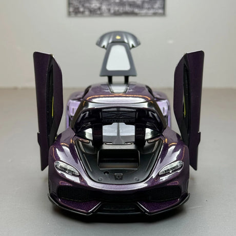 Koenigsegg 2020 Gemera lila 1:32 – pressgjuten visningsmodell