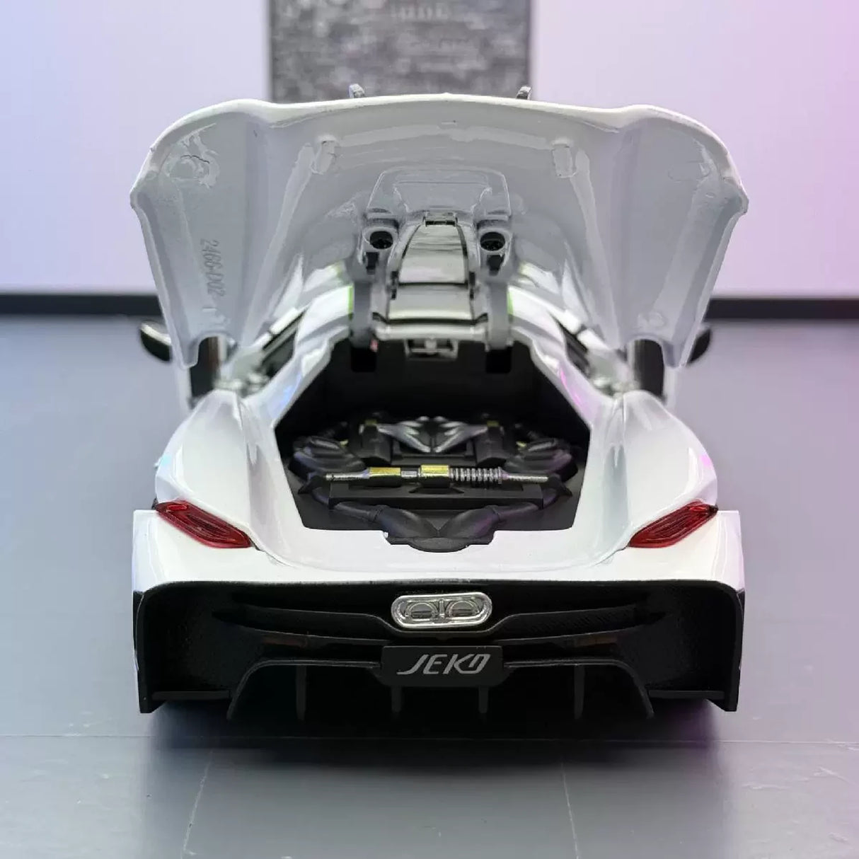 Koenigsegg 2020 Jesko Absolut wit 1:24 – diecast displaymodel