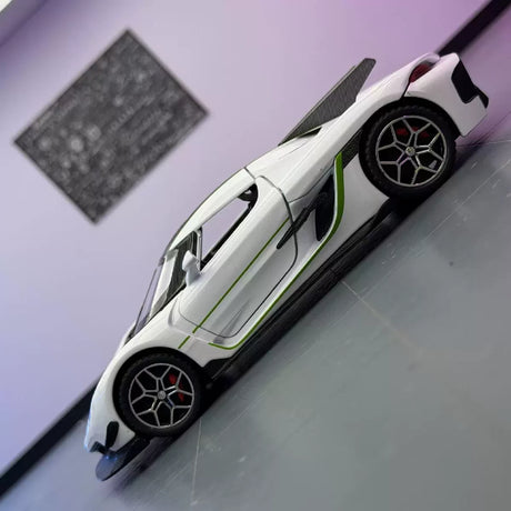 Koenigsegg 2020 Jesko Absolut vit 1:32 – pressgjuten visningsmodell