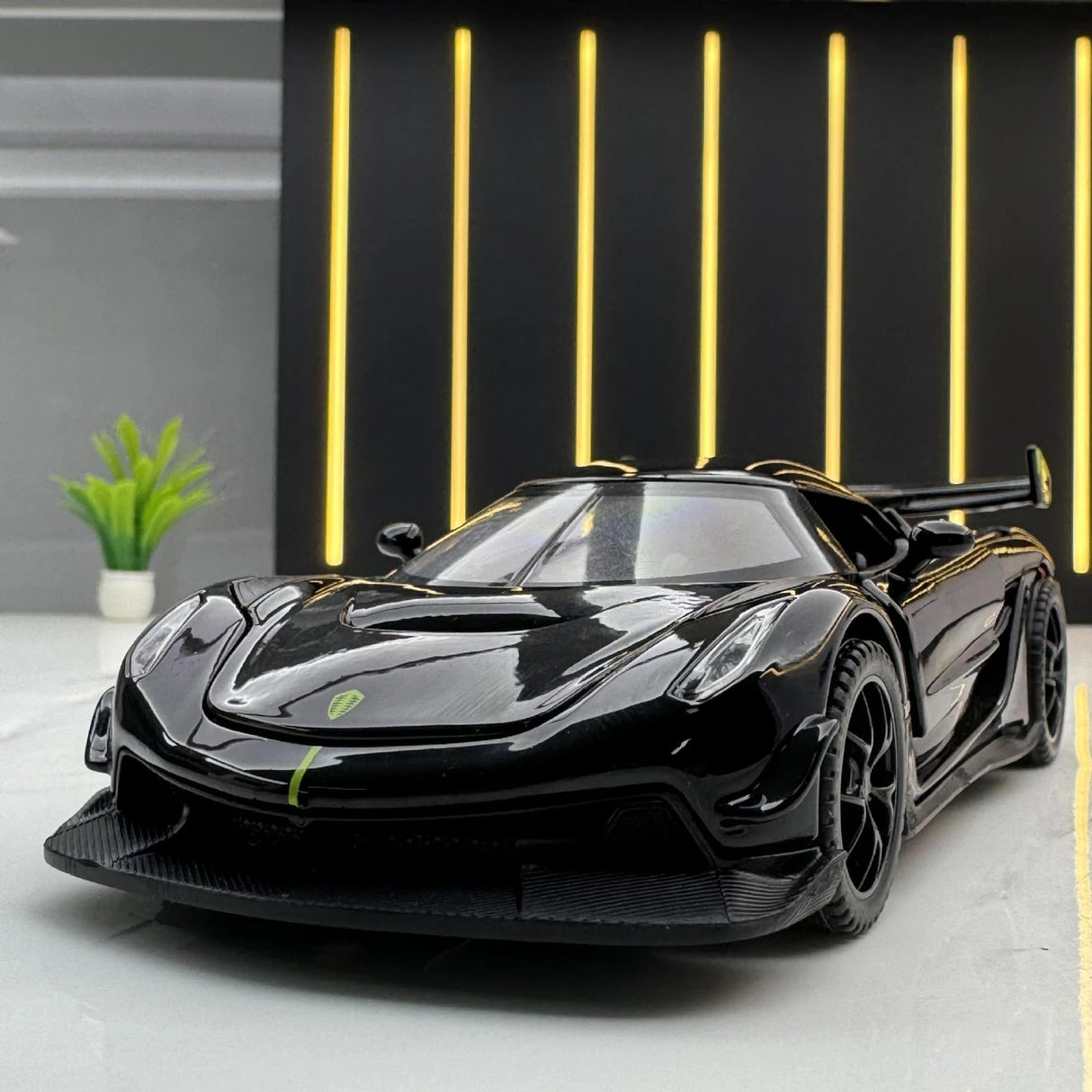 Koenigsegg 2021 Jesko Attack svart 1:32 – pressgjuten visningsmodell