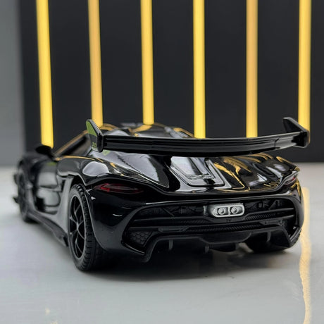 Koenigsegg 2021 Jesko Attack svart 1:32 – pressgjuten visningsmodell
