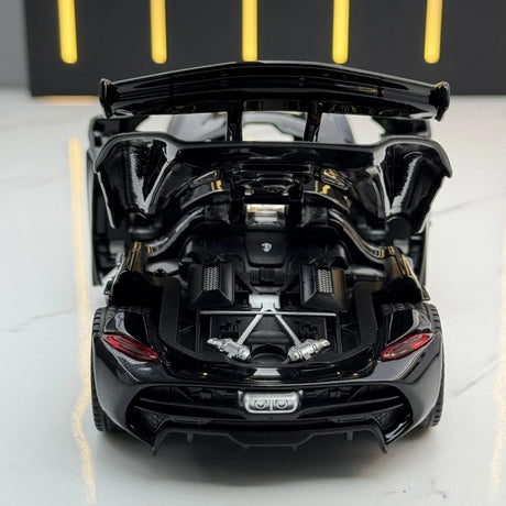 Koenigsegg 2021 Jesko Attack svart 1:32 – pressgjuten visningsmodell