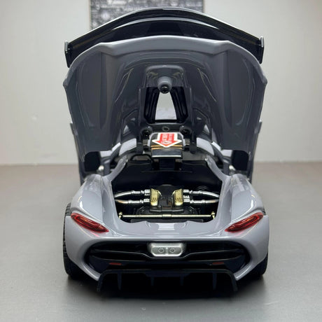 Koenigsegg 2021 Jesko Attack grijs 1:24 – diecast displaymodel
