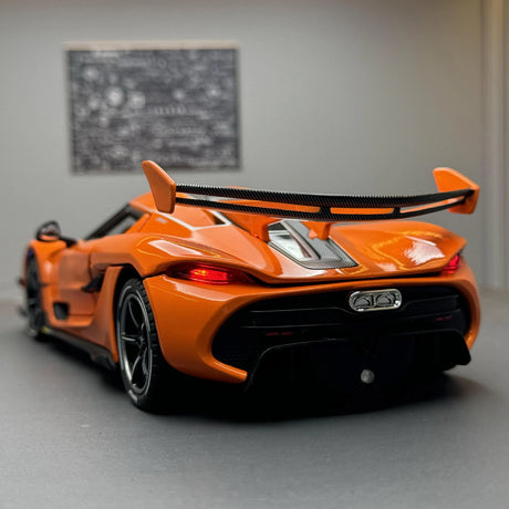Koenigsegg 2021 Jesko Attack oranje 1:24 – diecast displaymodel