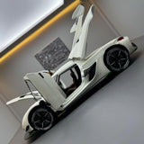 Koenigsegg 2021 Jesko Attack wit 1:24 – diecast displaymodel
