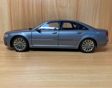 [Kyosho] 1:18 Audi 2006 A8 W12 D3 Blue Model Car Die-Cast