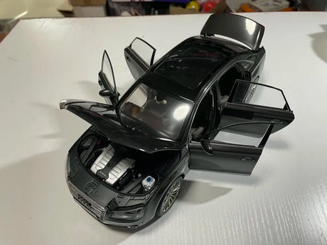 [Kyosho] 1:18 Audi 2010 A8 W12 D4 Black Model Car Die-Cast