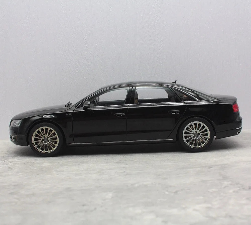 [Kyosho] 1:18 Audi 2010 A8L W12 D4 Black Model Car Die-Cast