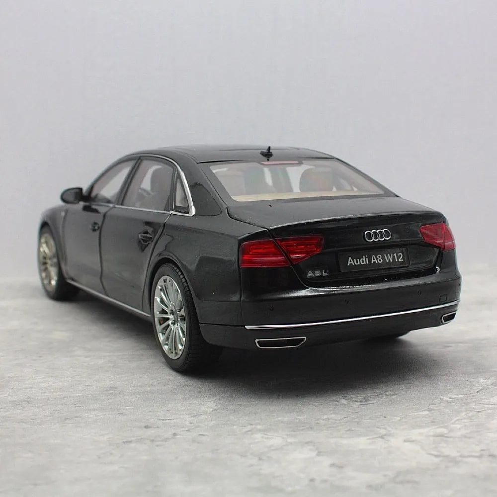 [Kyosho] 1:18 Audi 2010 A8L W12 D4 Black Model Car Die-Cast