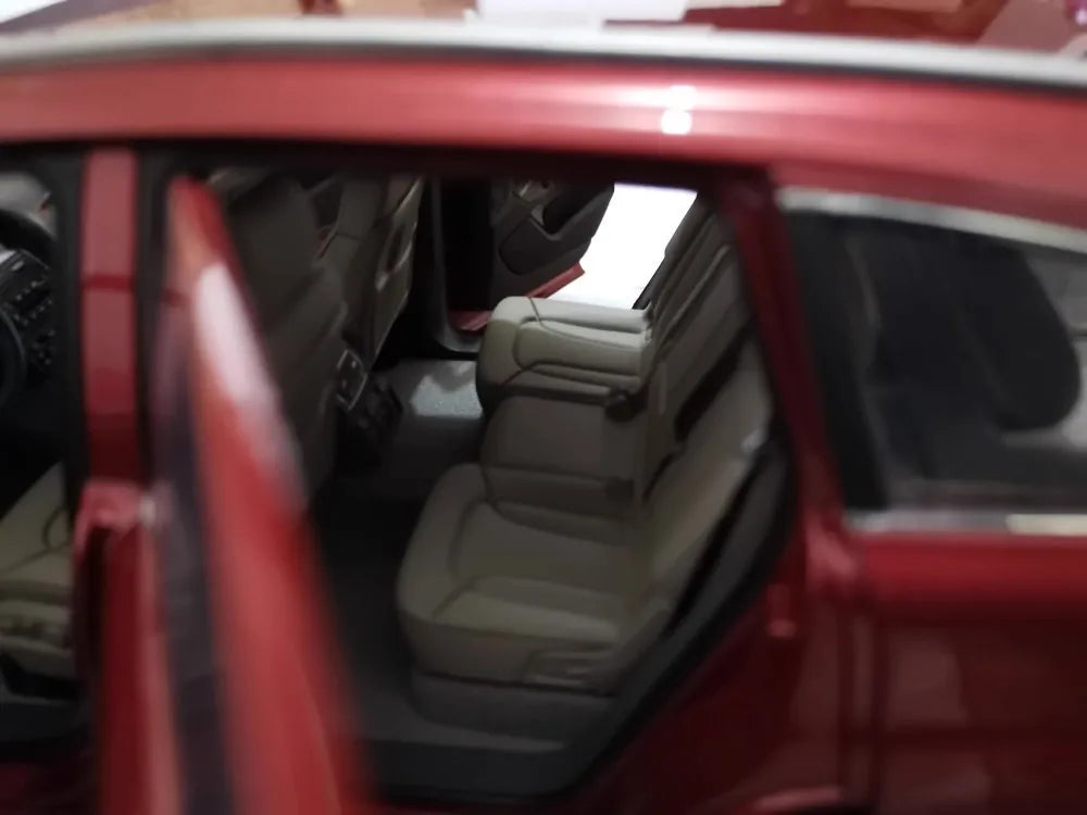 [Kyosho] 1:18 Audi 2010 Q7 Facelift Red Model Car Die-Cast