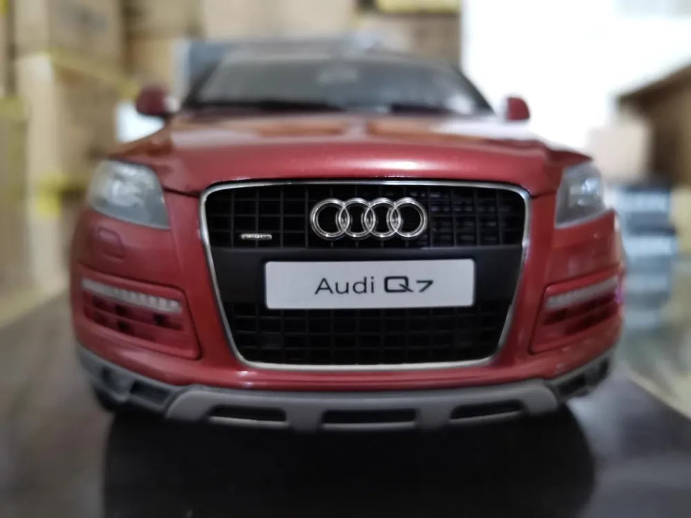 [Kyosho] 1:18 Audi 2010 Q7 Facelift Red Model Car Die-Cast