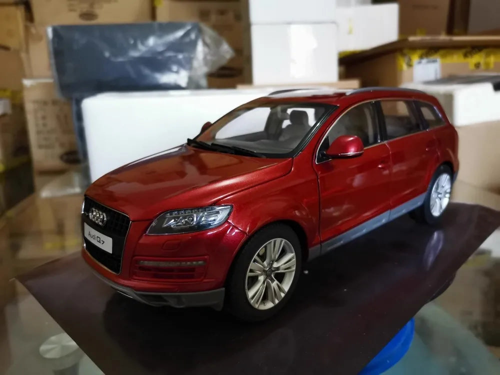 [Kyosho] 1:18 Audi 2010 Q7 Facelift punainen pienoismalli Die-Cast