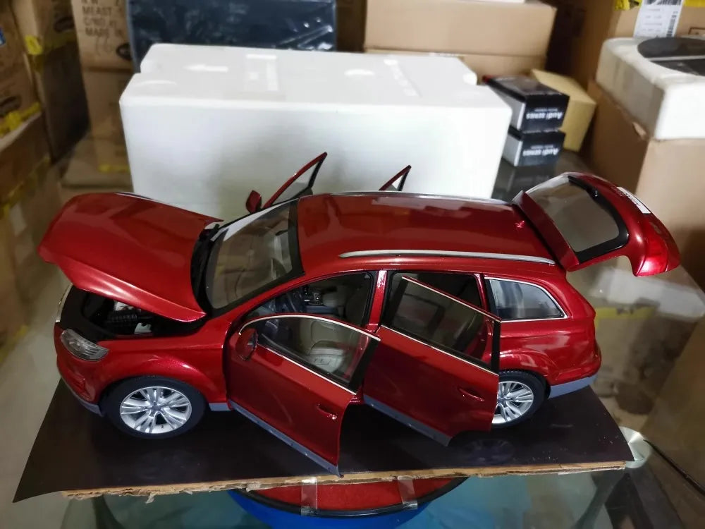 [Kyosho] 1:18 Audi 2010 Q7 Facelift Red Model Car Die-Cast