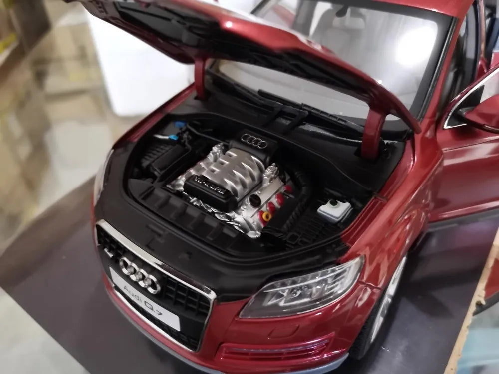[Kyosho] 1:18 Audi 2010 Q7 Facelift punainen pienoismalli Die-Cast