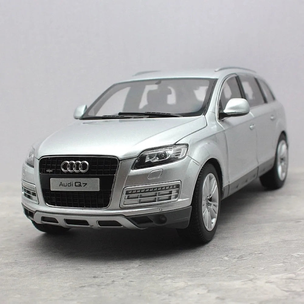 [Kyosho] 1:18 Audi 2010 Q7 Facelift argento modellino di auto Die-Cast