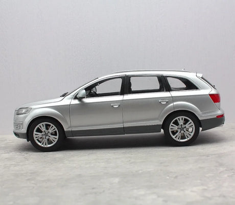 [Kyosho] 1:18 Audi 2010 Q7 Facelift Silver Model Car Die-Cast