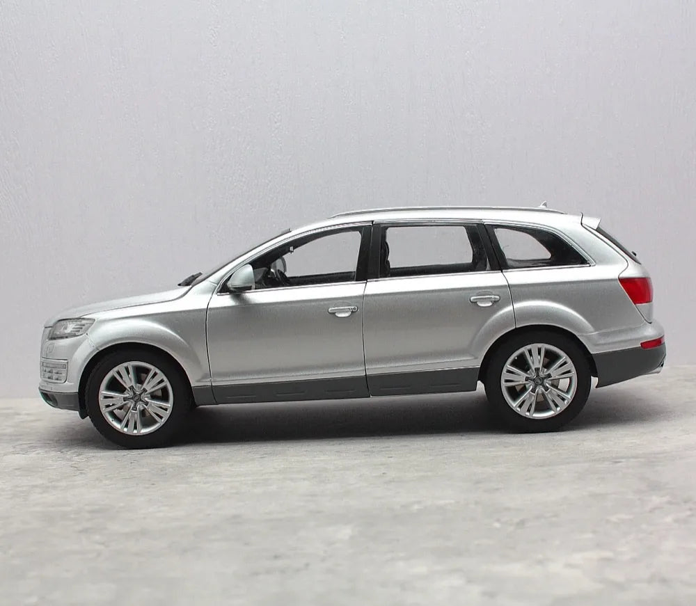 [Kyosho] 1:18 Audi 2010 Q7 Facelift argento modellino di auto Die-Cast
