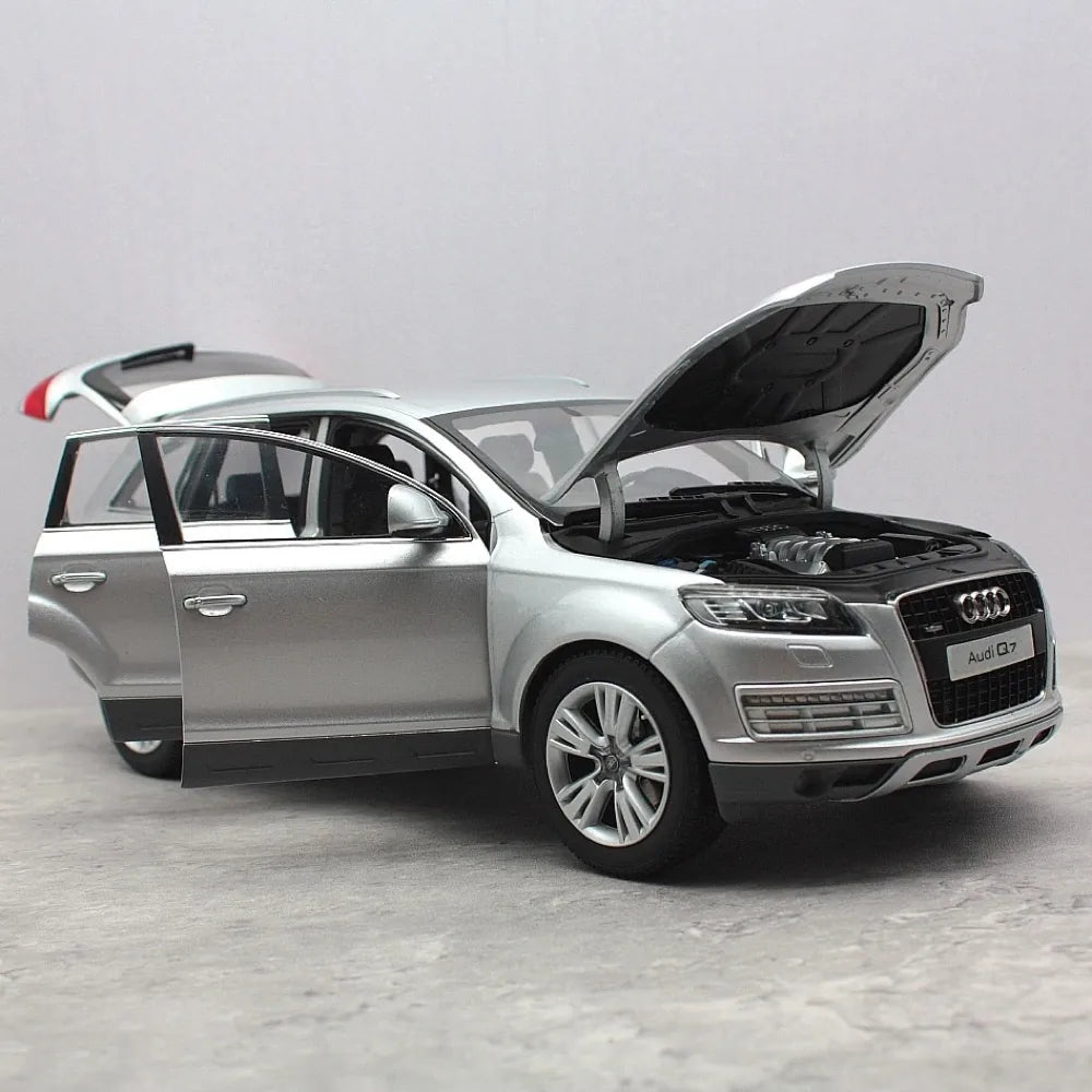 [Kyosho] 1:18 Audi 2010 Q7 Facelift argento modellino di auto Die-Cast