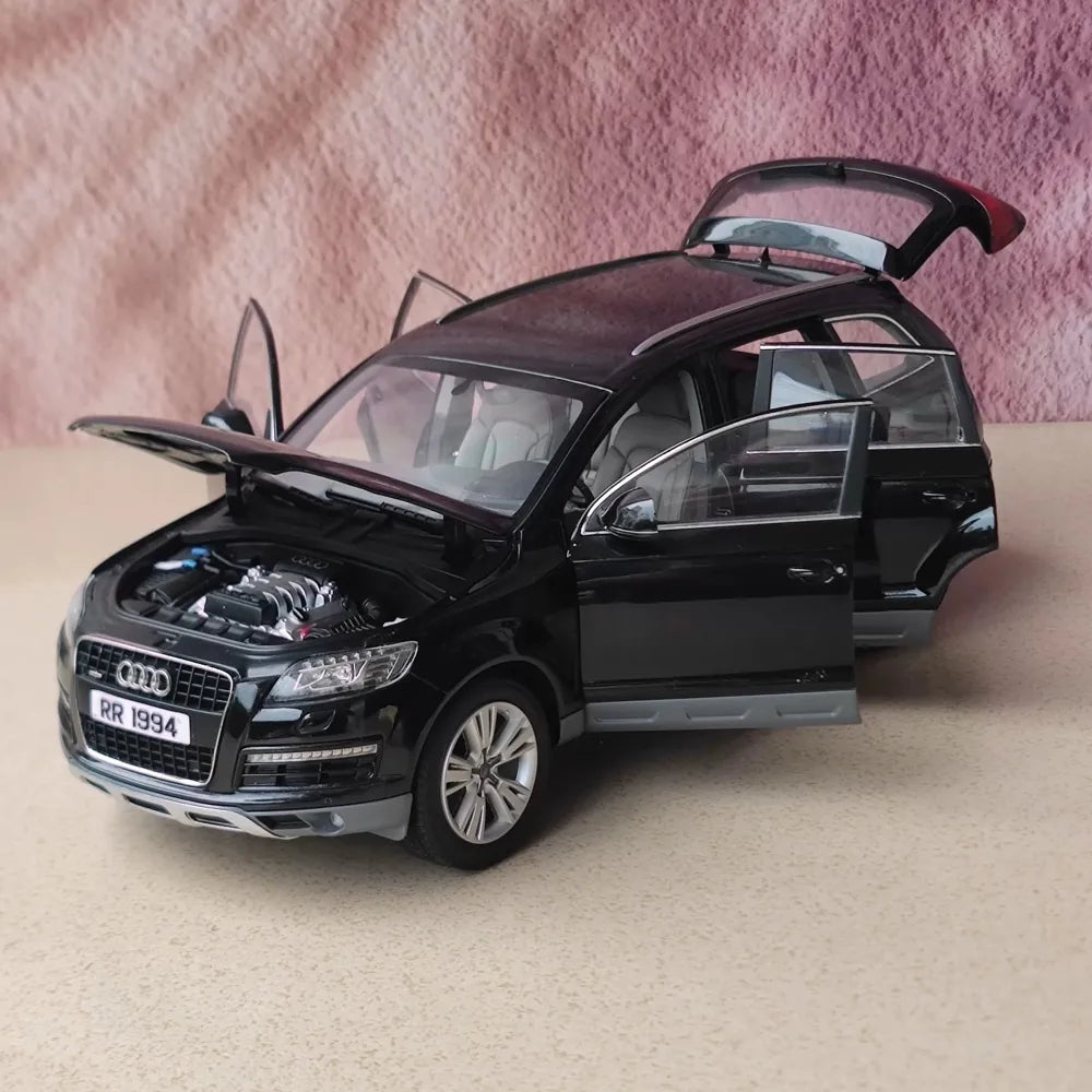 [Kyosho] 1:18 Audi 2010 Q7 Facelift Black Model Car Die-Cast