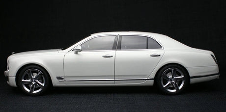 [Kyosho] 1:18 Bentley 2010 Mulsanne White Model Car Die-Cast