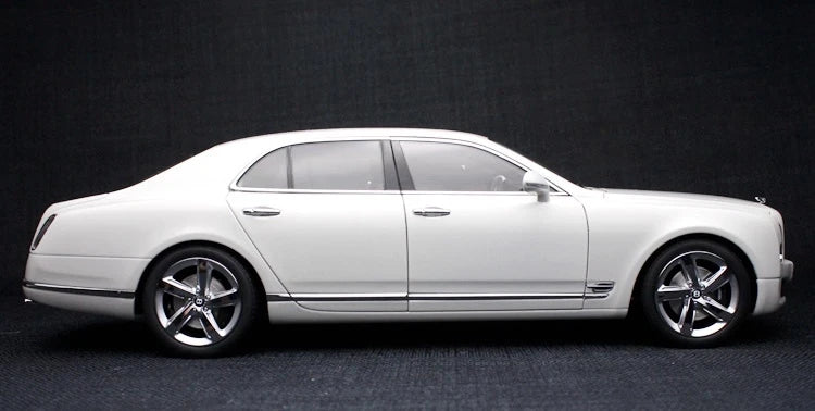 [Kyosho] 1:18 Bentley 2010 Mulsanne White Model Car Die-Cast