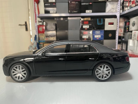 [Kyosho] 1:18 Bentley 2013 Flying Spur Black Model Car Die-Cast