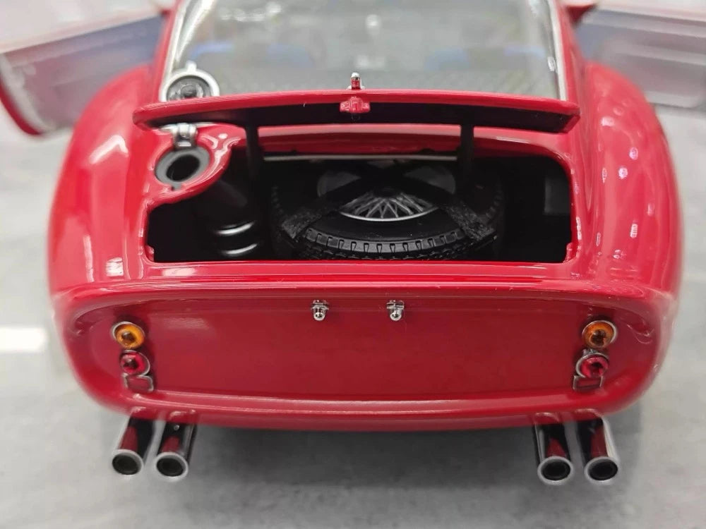 [Kyosho] 1:18 Ferrari 1962 250 GTO Red Model Car Die-Cast