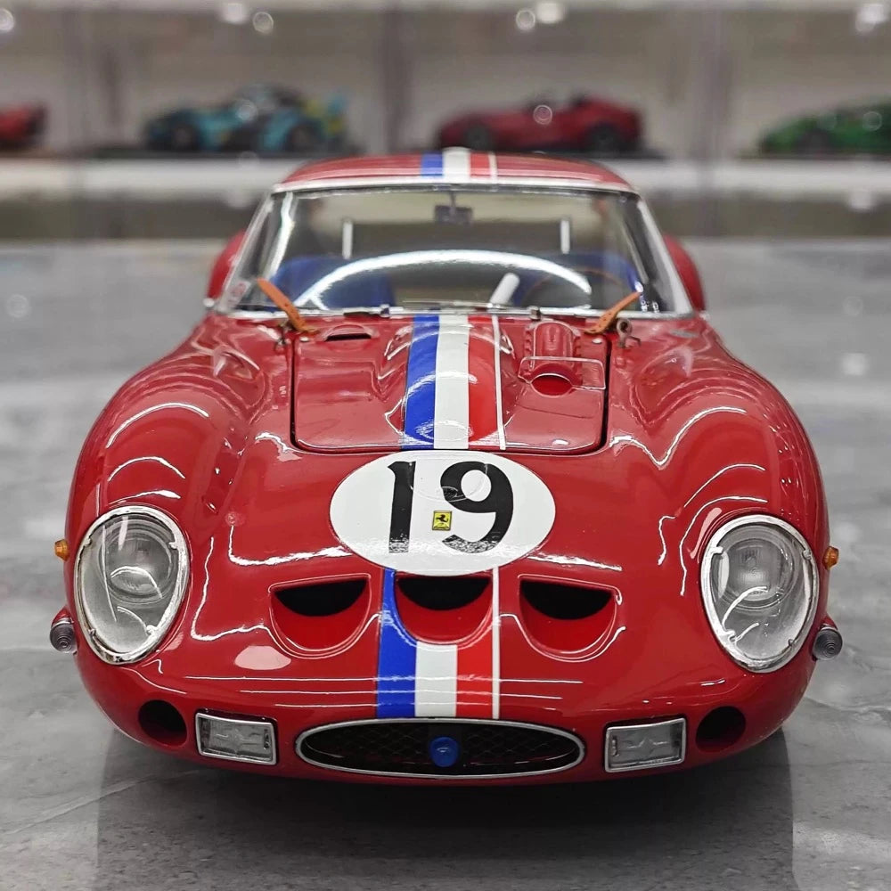 [Kyosho] 1:18 Ferrari 1962 250 GTO rosso da corsa Livery #19 modellino di auto Die-Cast