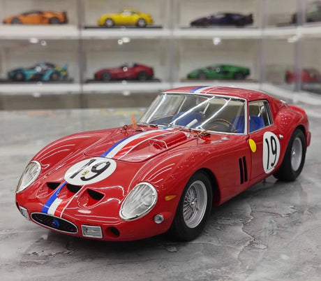 [Kyosho] 1:18 Ferrari 1962 250 GTO rood Racing Livery #19 modelauto Die-Cast