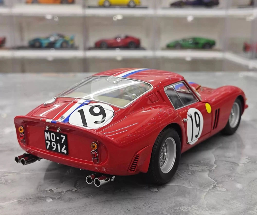 [Kyosho] 1:18 Ferrari 1962 250 GTO Red Racing Livery #19 Model Car Die-Cast