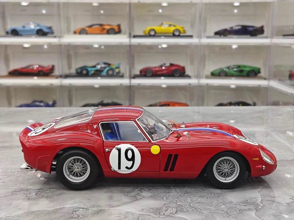 [Kyosho] 1:18 Ferrari 1962 250 GTO rosso da corsa Livery #19 modellino di auto Die-Cast