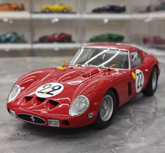 [Kyosho] 1:18 Ferrari 1962 250 GTO Red Racing Livery #22 Model Car Die-Cast