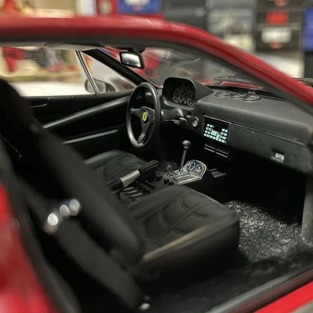[Kyosho] 1:18 Ferrari 1982 308 GTB QV rosso modellino di auto Die-Cast