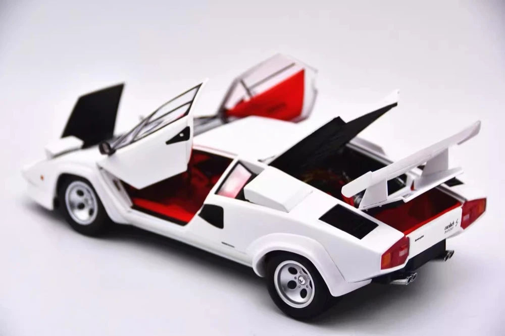[Kyosho] 1:18 Lamborghini 1982 Countach LP500S vit modellbil Die-Cast