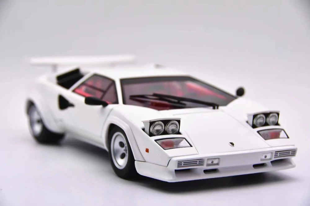 [Kyosho] 1:18 Lamborghini 1982 Countach LP500S White Model Car Die-Cast