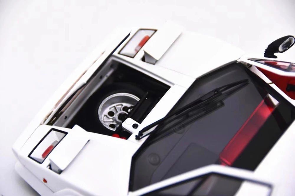 [Kyosho] 1:18 Lamborghini 1982 Countach LP500S vit modellbil Die-Cast