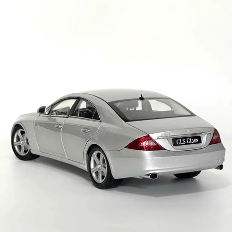 [Kyosho] 1:18 Mercedes-Benz 2004 CLS500 Silver Model Car Die-Cast