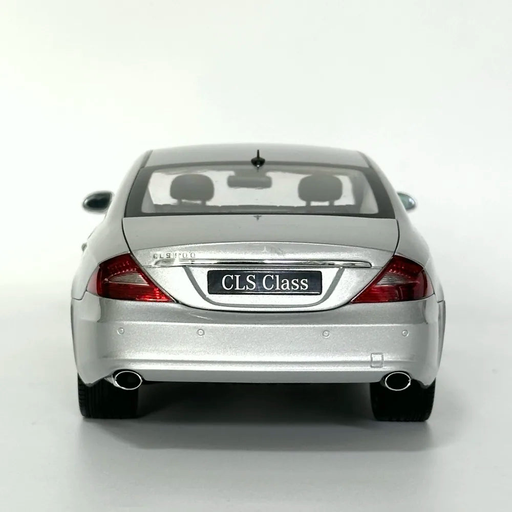[Kyosho] 1:18 Mercedes-Benz 2004 CLS500 Silver Model Car Die-Cast