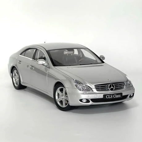 [Kyosho] 1:18 Mercedes-Benz 2004 CLS500 Silver Model Car Die-Cast