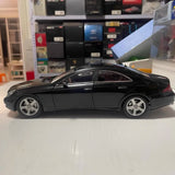 [Kyosho] 1:18 Mercedes-Benz 2004 CLS500 musta pienoismalli Die-Cast