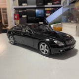 [Kyosho] 1:18 Mercedes-Benz 2004 CLS500 musta pienoismalli Die-Cast