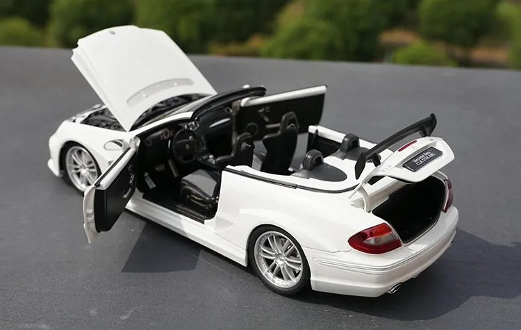 [Kyosho] 1:18 Mercedes-Benz 2006 CLK DTM AMG Cabriolet valkoinen pienoismalli Die-Cast