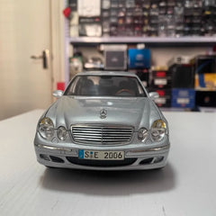 [Kyosho] 1:18 Mercedes-Benz 2007 E-Class W211 E280 Silver Model Car Die-Cast