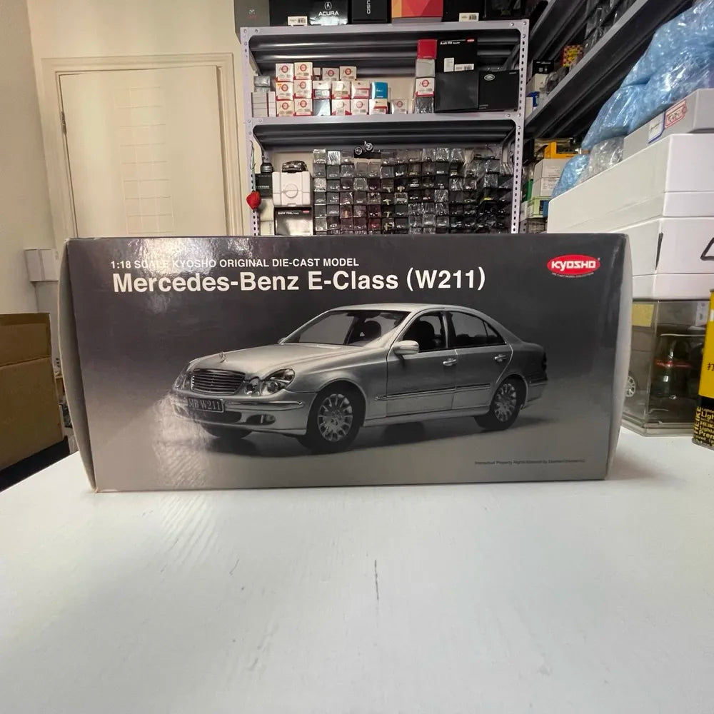 [Kyosho] 1:18 Mercedes-Benz 2007 E-Class W211 E280 Silver Model Car Die-Cast