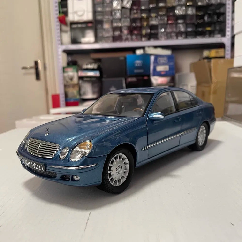 [Kyosho] 1:18 Mercedes-Benz 2007 E-Class W211 E280 Blue Model Car Die-Cast